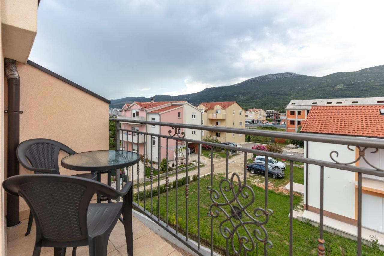 Villa Apartments Kordic Kaštela 외부 사진